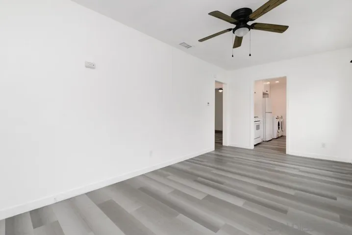 Front unit - bedroom
