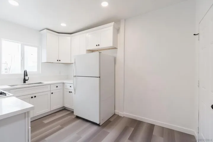Studio unit - kitchen