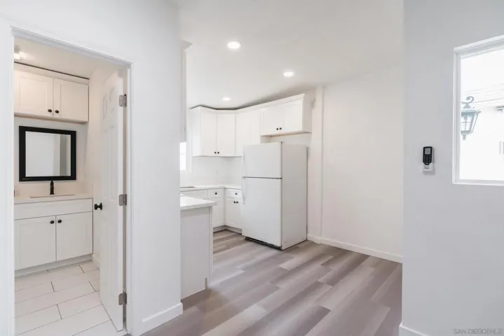 Studio unit - kitchen