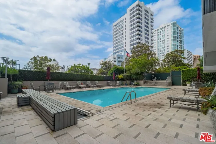 865 Comstock Avenue 16c, Los Angeles, California 90024