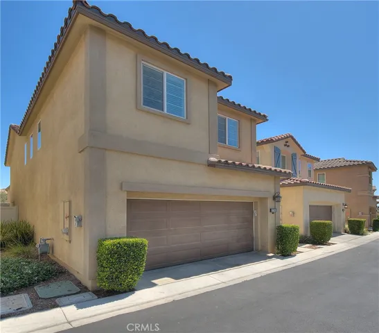 Hyde Park. "Premium Lot" 5 Br. & 2.75 Ba., home.