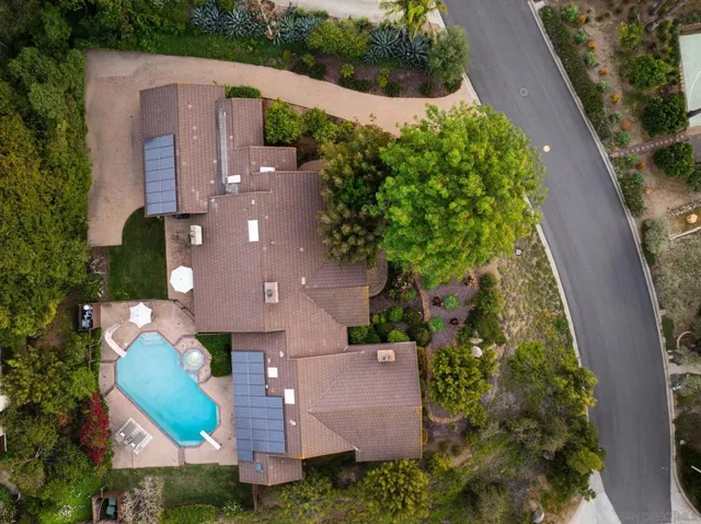 15943 Ranch Hollow Rd, Poway, California 92064