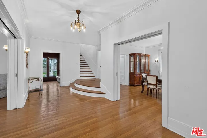 2215 W 21st Street, Los Angeles, California 90018