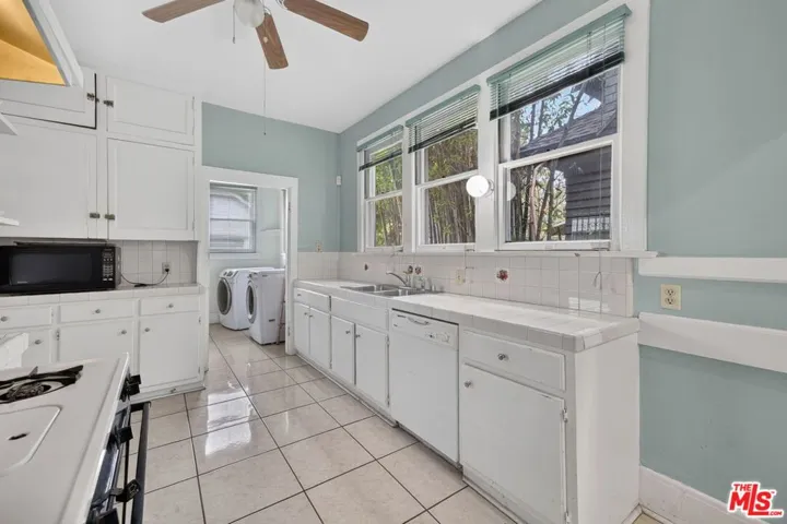 2215 W 21st Street, Los Angeles, California 90018