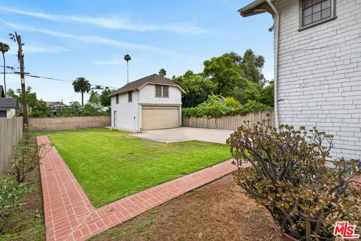 2215 W 21st Street, Los Angeles, California 90018