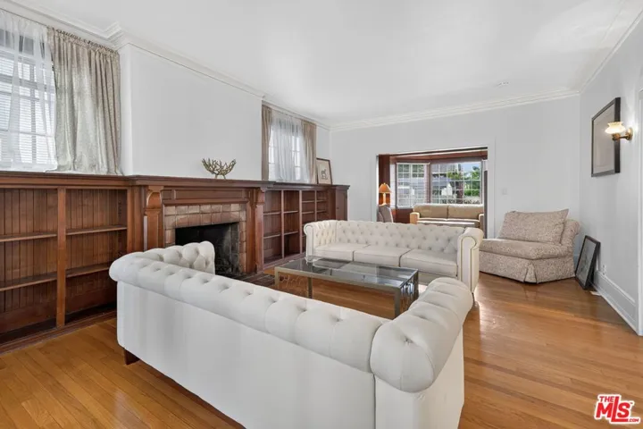 2215 W 21st Street, Los Angeles, California 90018