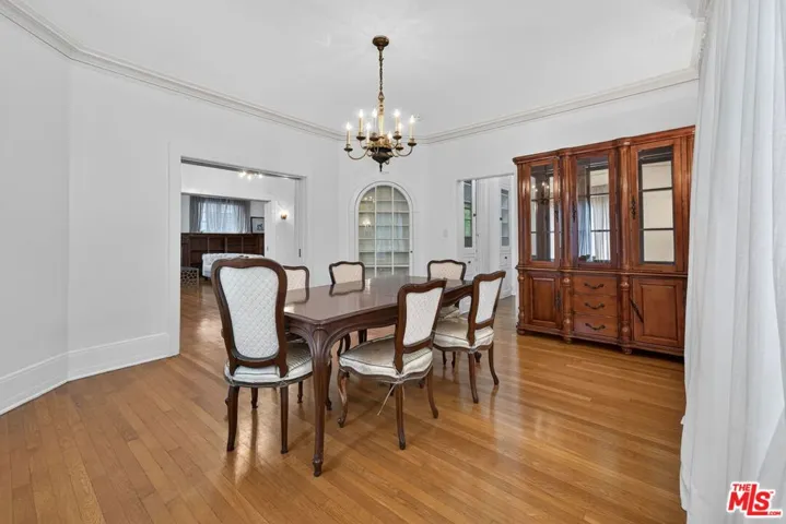 2215 W 21st Street, Los Angeles, California 90018