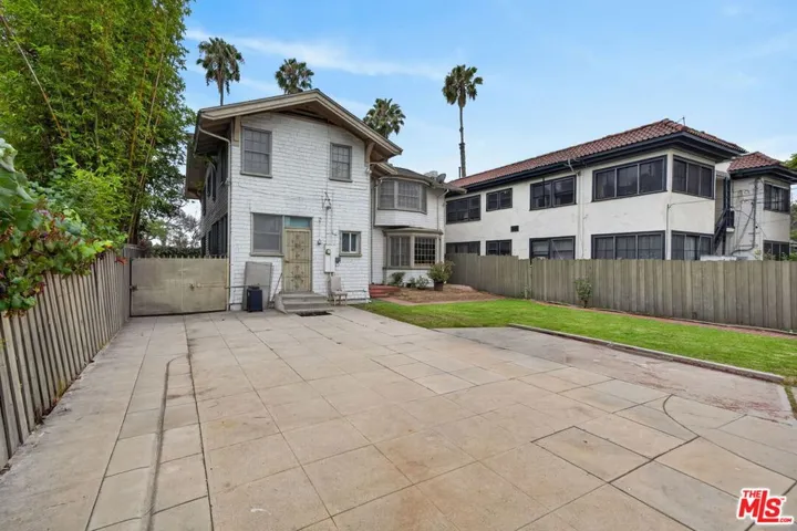 2215 W 21st Street, Los Angeles, California 90018