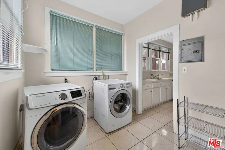 2215 W 21st Street, Los Angeles, California 90018
