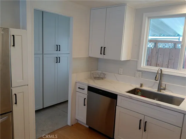 GIANT FOOD -STORAGE- PANTRY AREA