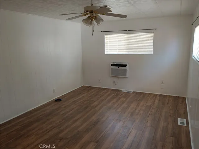 PRIMARY LARGE SUITE