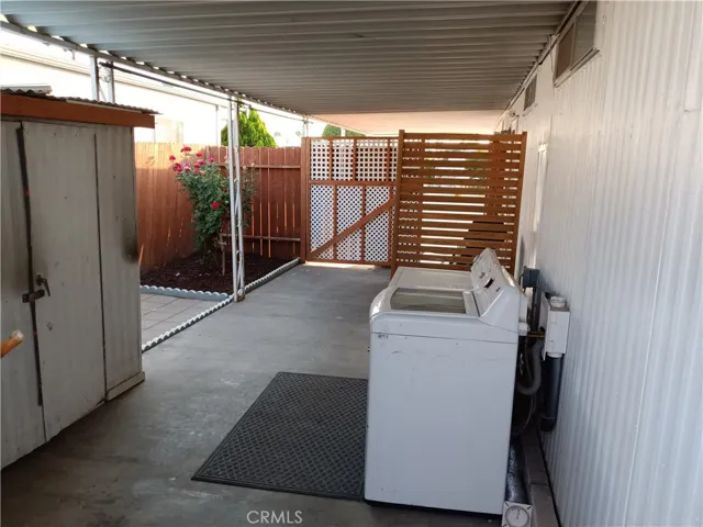 WASHER AND DRYER STAY !!