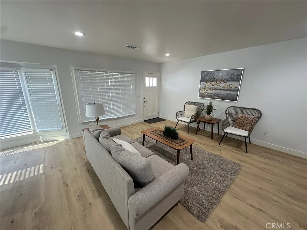 5344 Adenmoor, Lakewood, California 90713 — photo 5