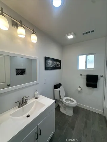 5344 Adenmoor, Lakewood, California 90713