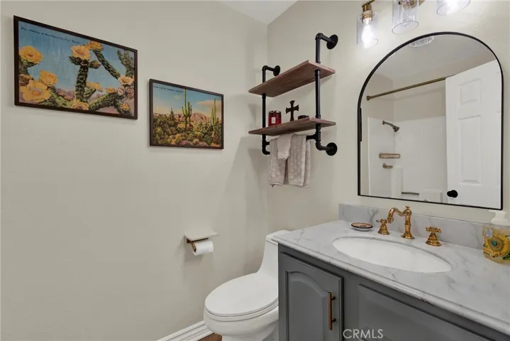 2nd Full Bathroom