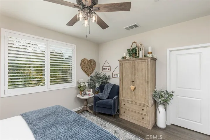 31454 Darlington Oak Drive, Winchester, California 92596