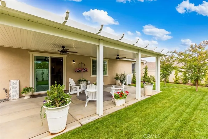 31454 Darlington Oak Drive, Winchester, California 92596