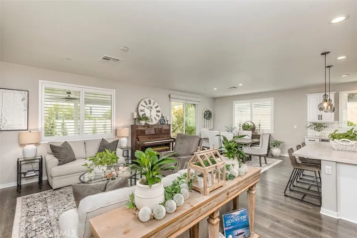 31454 Darlington Oak Drive, Winchester, California 92596
