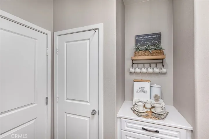 31454 Darlington Oak Drive, Winchester, California 92596