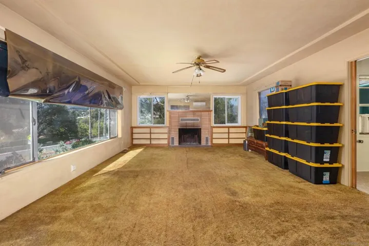 2439 Patterson Rd, Escondido, California 92027