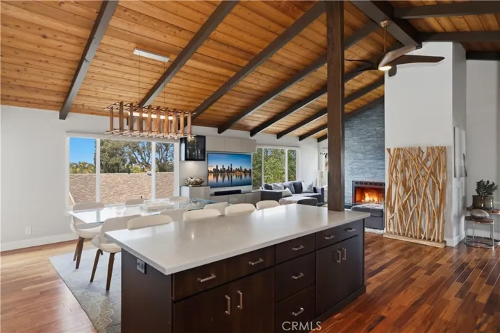 Note all the convenient storage options with the quartz island.