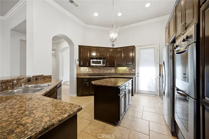 5640 Queen Palms, Riverside, California 92506