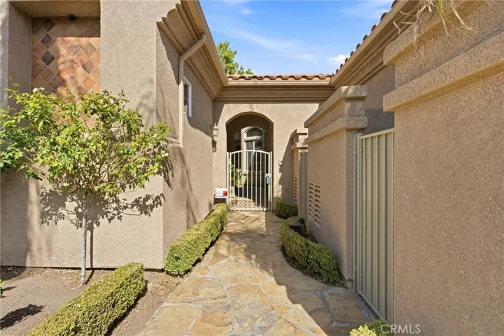 5640 Queen Palms, Riverside, California 92506