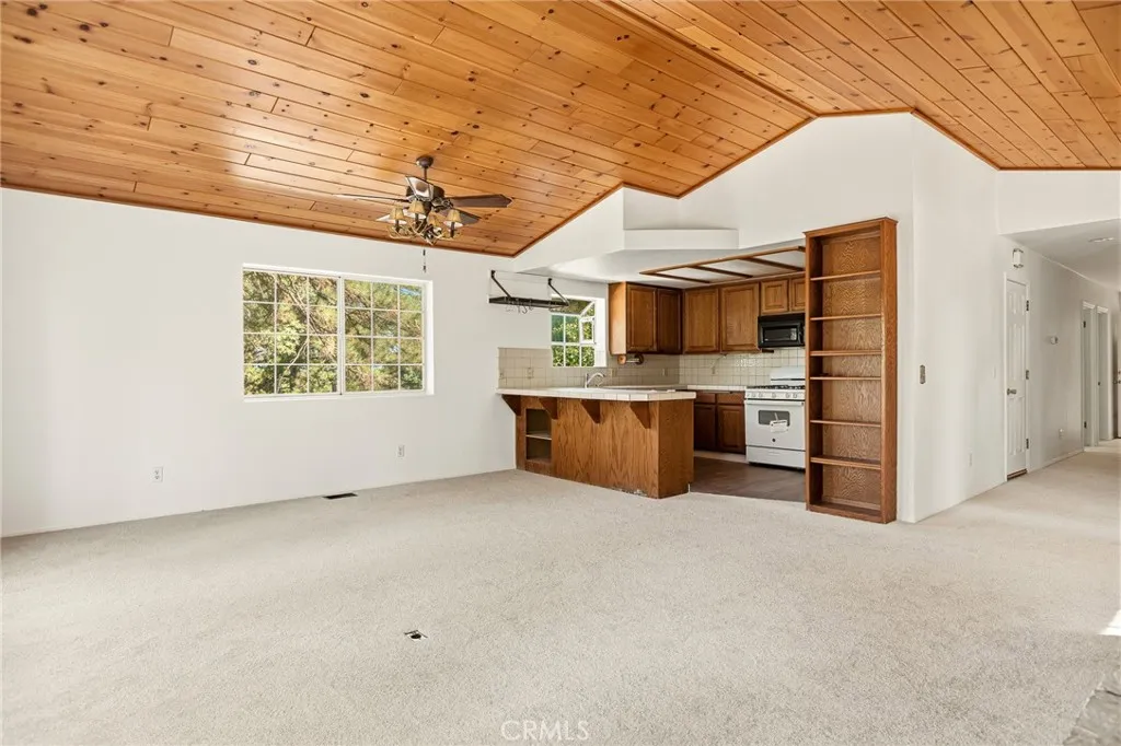 30930 Glen Oak, Running Springs, California 92382 — photo 4