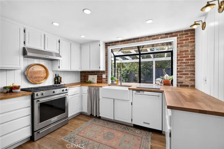 1754 Stratford, Redlands, California 92374