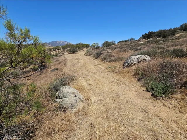 48805 Leaning Rock Court, Aguanga, California 92536