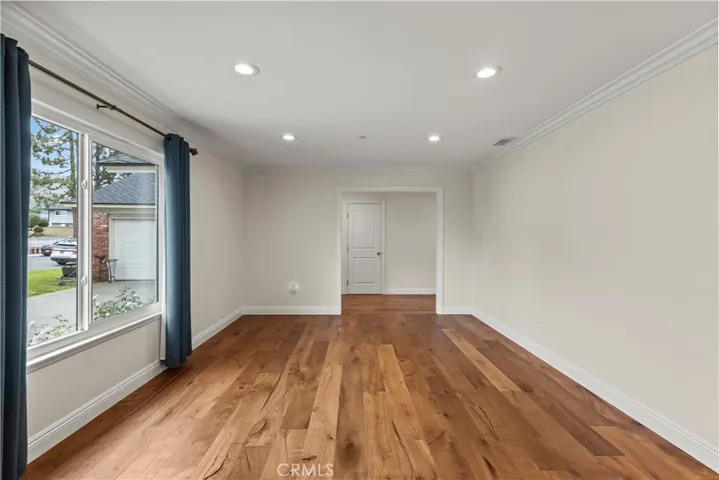 1096 Canyon View Drive, La Verne, California 91750