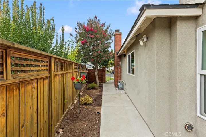 1096 Canyon View Drive, La Verne, California 91750