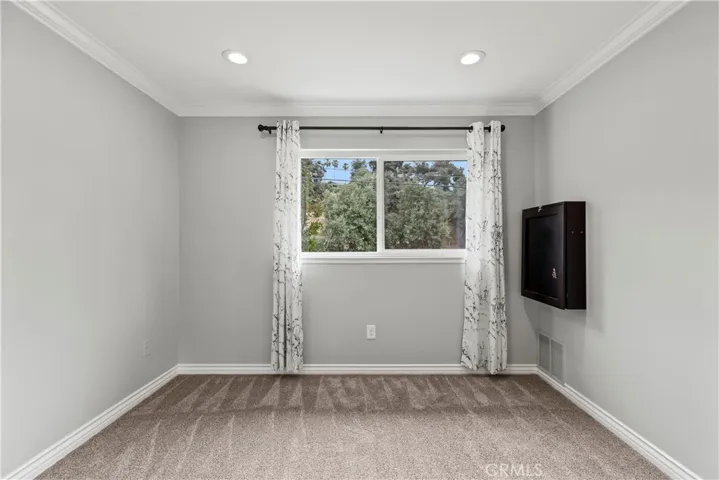 1096 Canyon View Drive, La Verne, California 91750
