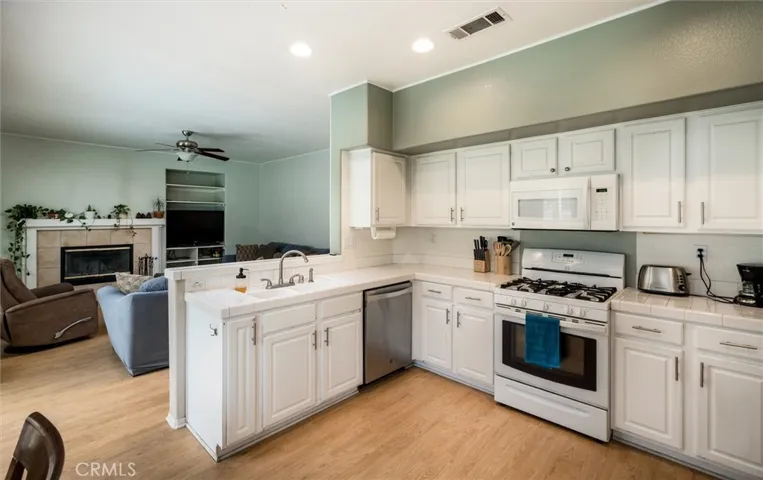 Spacious kitchen
