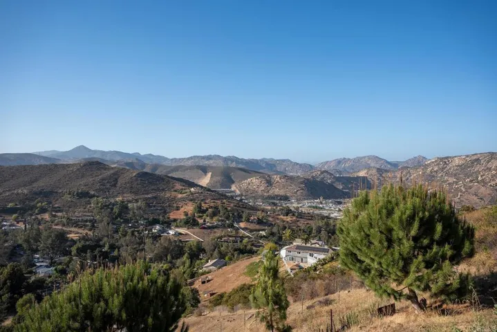 11687 Valle Vista Rd, Lakeside, California 92040