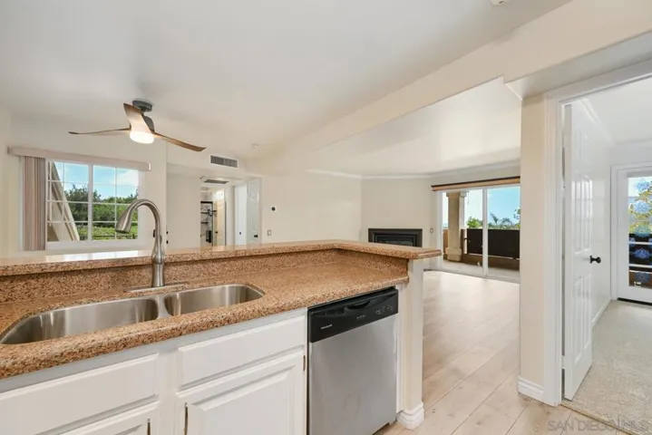 3101 Sirena Vista 129, Carlsbad, California 92009