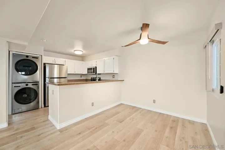 3101 Sirena Vista 129, Carlsbad, California 92009