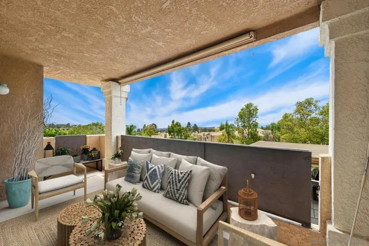 https://zimg.paragon.ice.com/ParagonImages/Property/PA/SDMLS/-528754/4/533/400/120f0342d1b0964f14f9f676269d7875/3/3b330be3466bd403e752a21e8821a98d/-528754-623cd6bf-1f21-4116-9cd4-8306ed0e5bbe.JPG