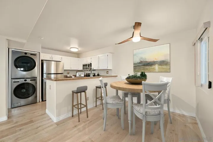 https://zimg.paragon.ice.com/ParagonImages/Property/PA/SDMLS/-528754/10/533/400/7a56dfe08952aaa2d3f2f58c7b0f0054/3/3b330be3466bd403e752a21e8821a98d/-528754-e50c0da0-633a-4e8c-a282-b0acabbf870f.JPG