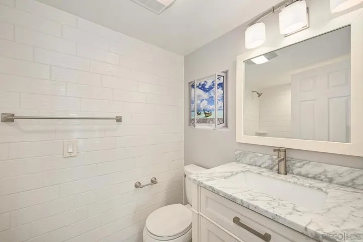 3101 Sirena Vista 129, Carlsbad, California 92009