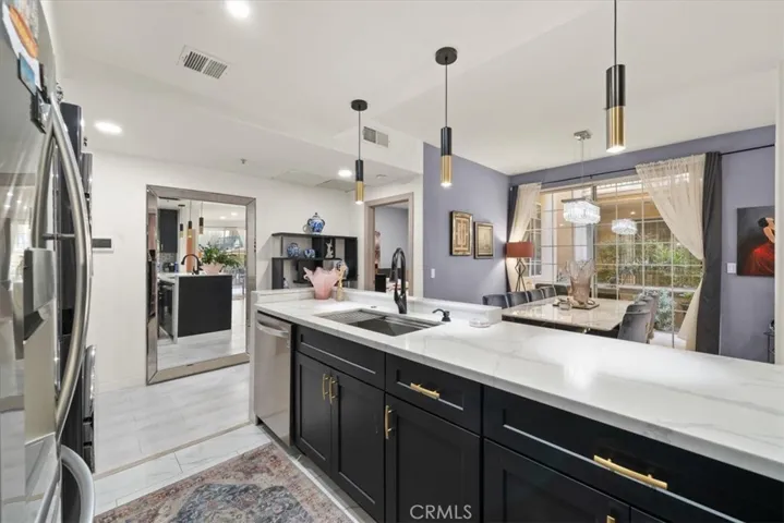 17809 Halsted 117, Northridge, California 91325