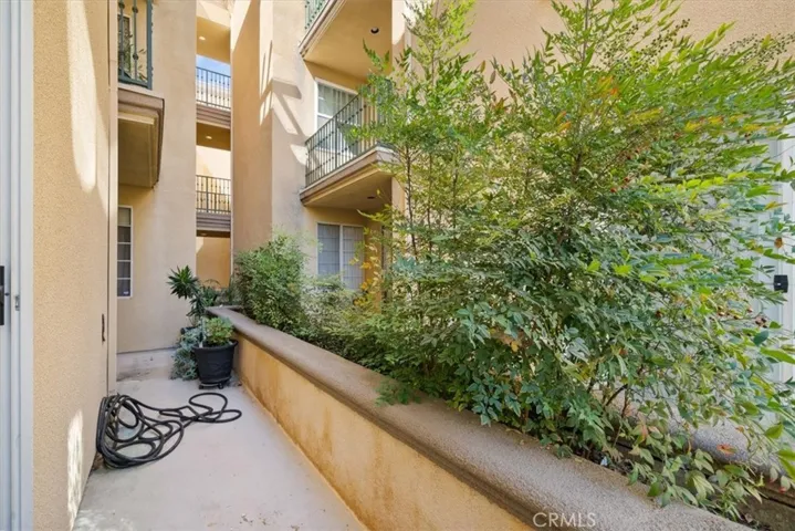 17809 Halsted 117, Northridge, California 91325