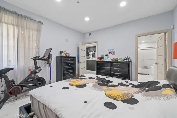17809 Halsted 117, Northridge, California 91325