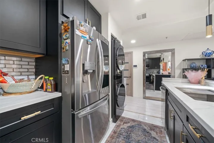 17809 Halsted 117, Northridge, California 91325