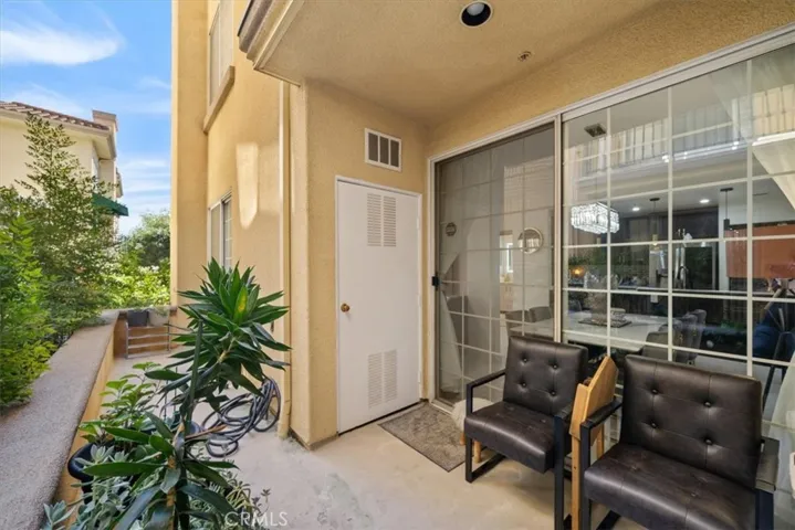 17809 Halsted 117, Northridge, California 91325