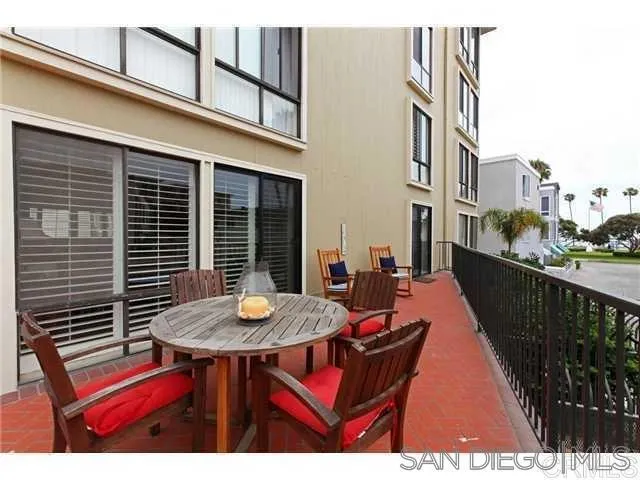 2130 Vallecitos 144, La Jolla, California 92037 — photo 5