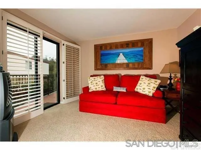2130 Vallecitos 144, La Jolla, California 92037