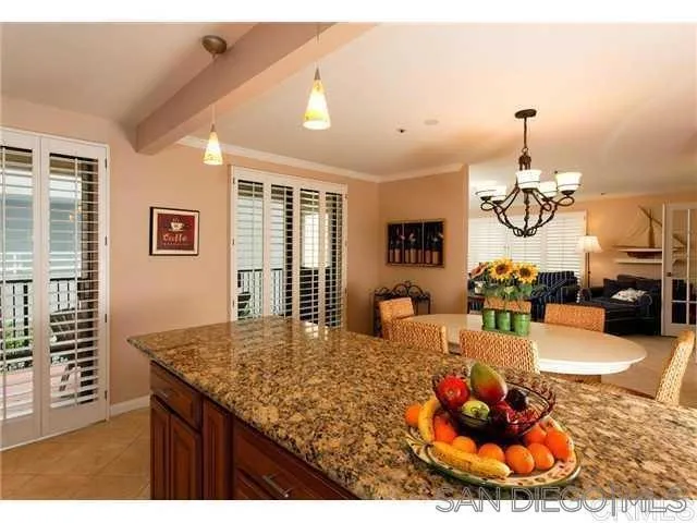 2130 Vallecitos 144, La Jolla, California 92037
