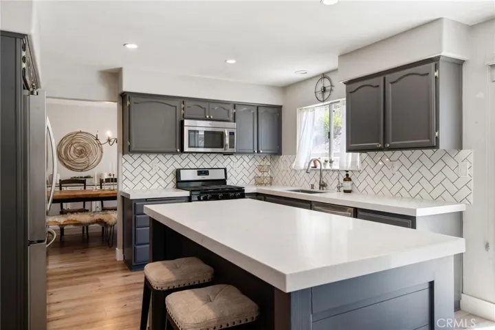 40456 Windsor, Temecula, California 92591