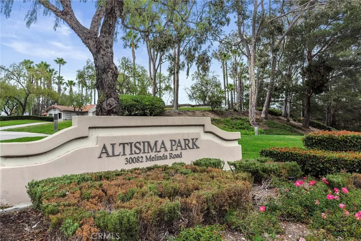 RSM has many perks, one of them being beautiful parks and pools.